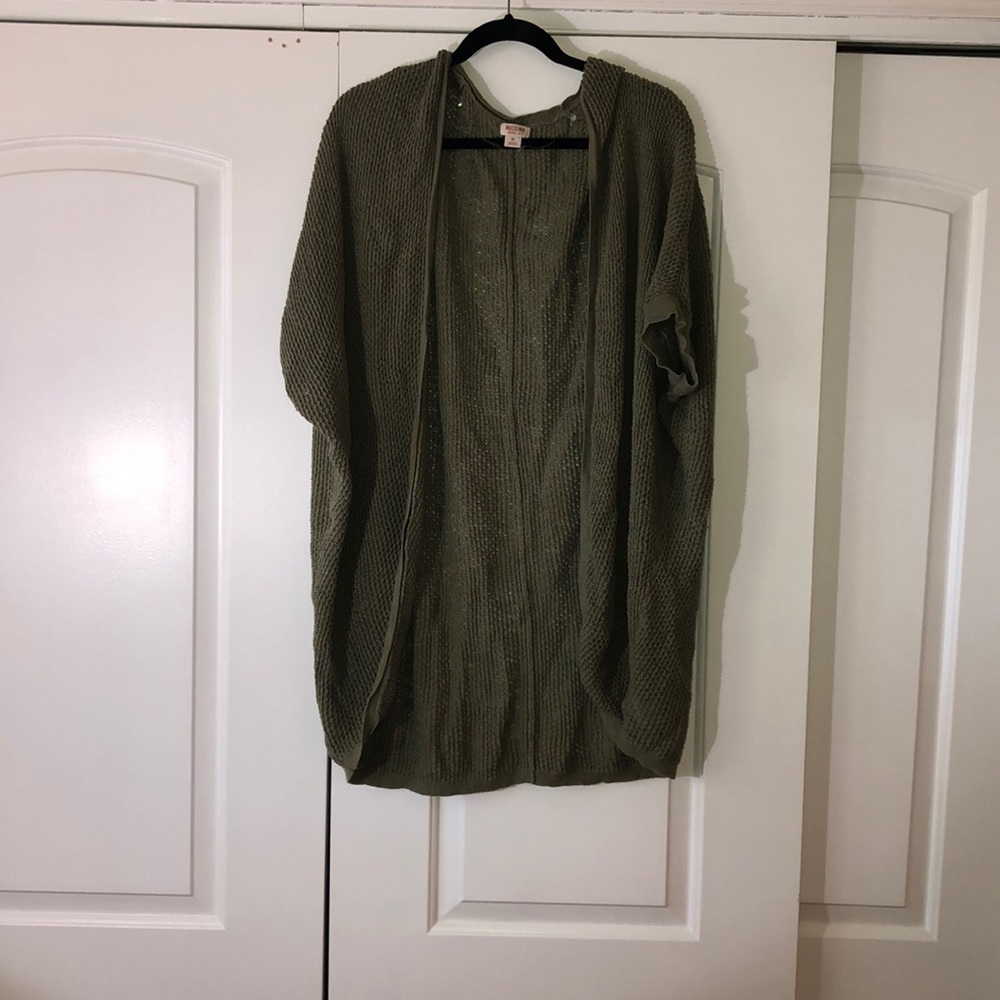 Short sleeve green cardigan sweater